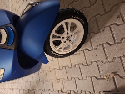 Felge vorne weiß matt Felge vorne weiß matt